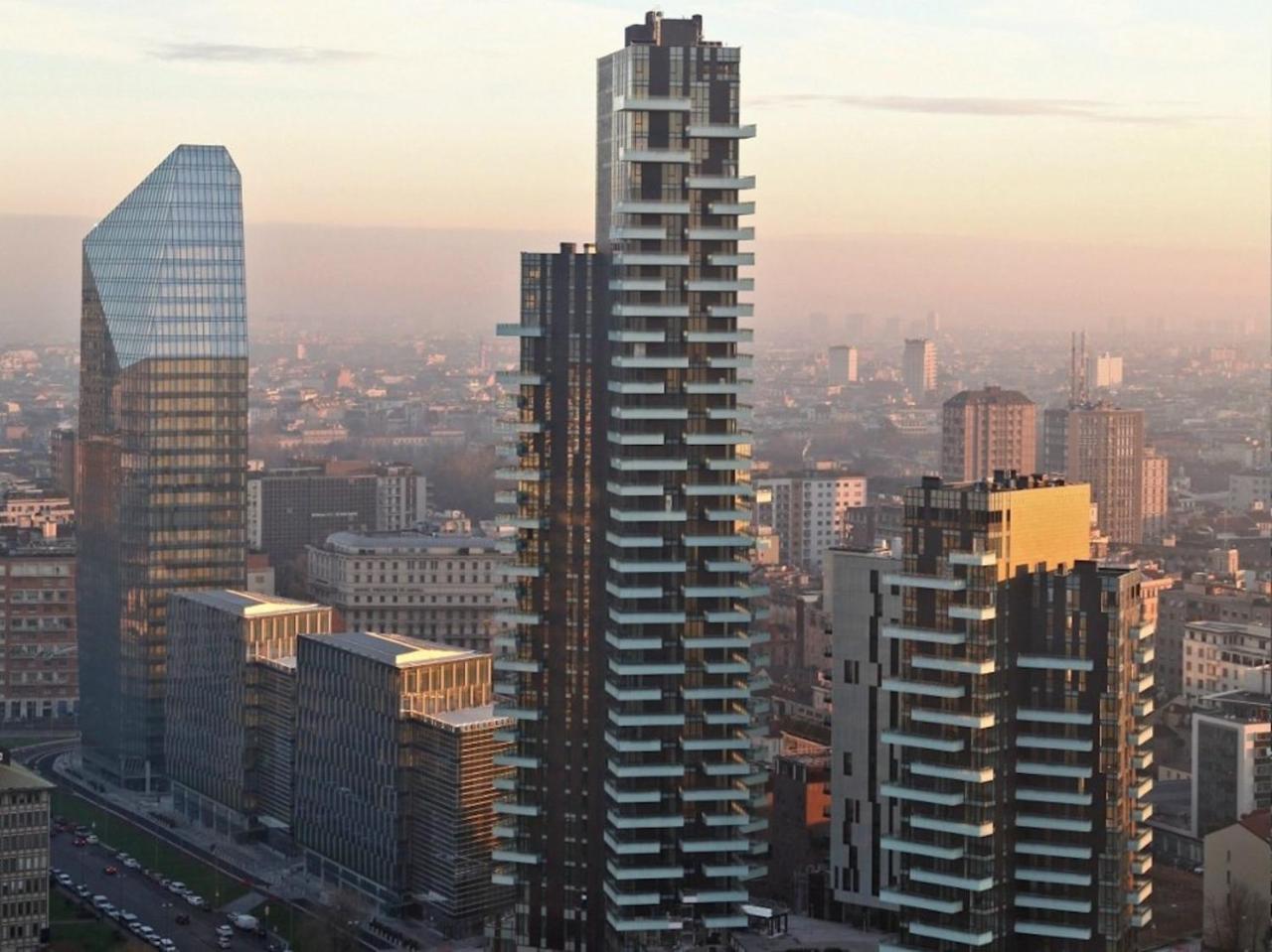 Stylish Elegant Suite In Torre Solaria With Exclusive Milan'S View エクステリア 写真