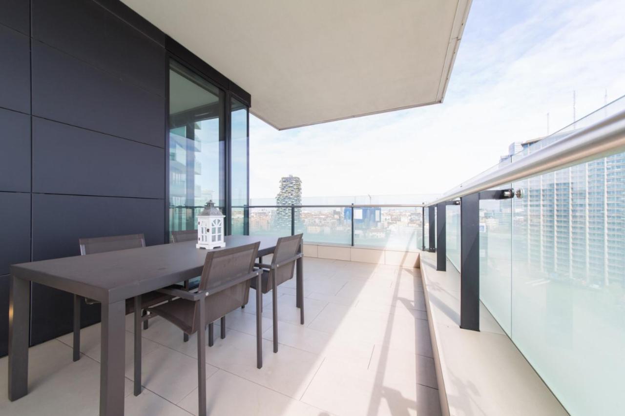 Stylish Elegant Suite In Torre Solaria With Exclusive Milan'S View エクステリア 写真
