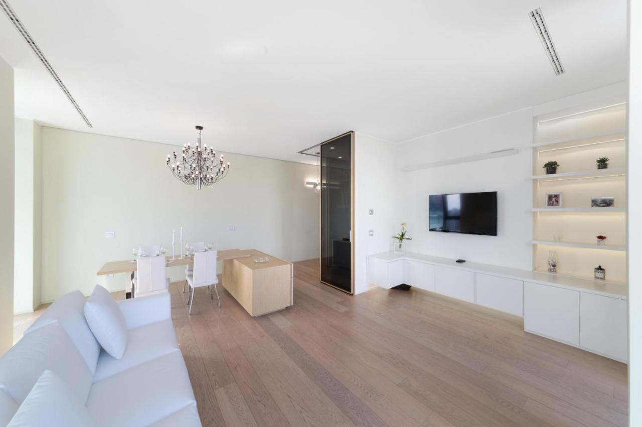 Stylish Elegant Suite In Torre Solaria With Exclusive Milan'S View エクステリア 写真